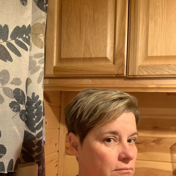 Meet your Posher, Lisa - Picture 4 of 4